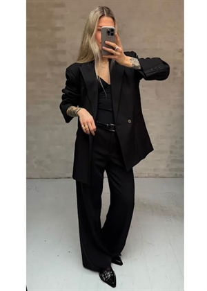 Premiere oversized triangle blazer Black HAUE L\'AMITIÈ